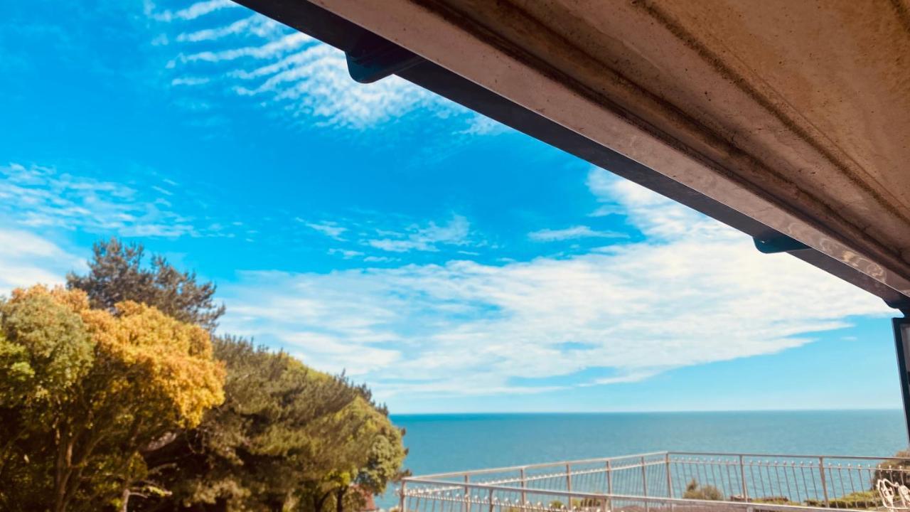 Family Marine Apartment With Sea View Dawlish Esterno foto